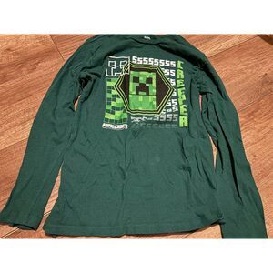 Old Navy green Minecraft long sleeve. Kid Size XXL (18)